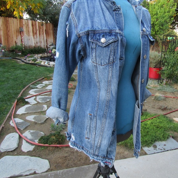 BLUE JEAN JACKET SIZE MED - Picture 4 of 5